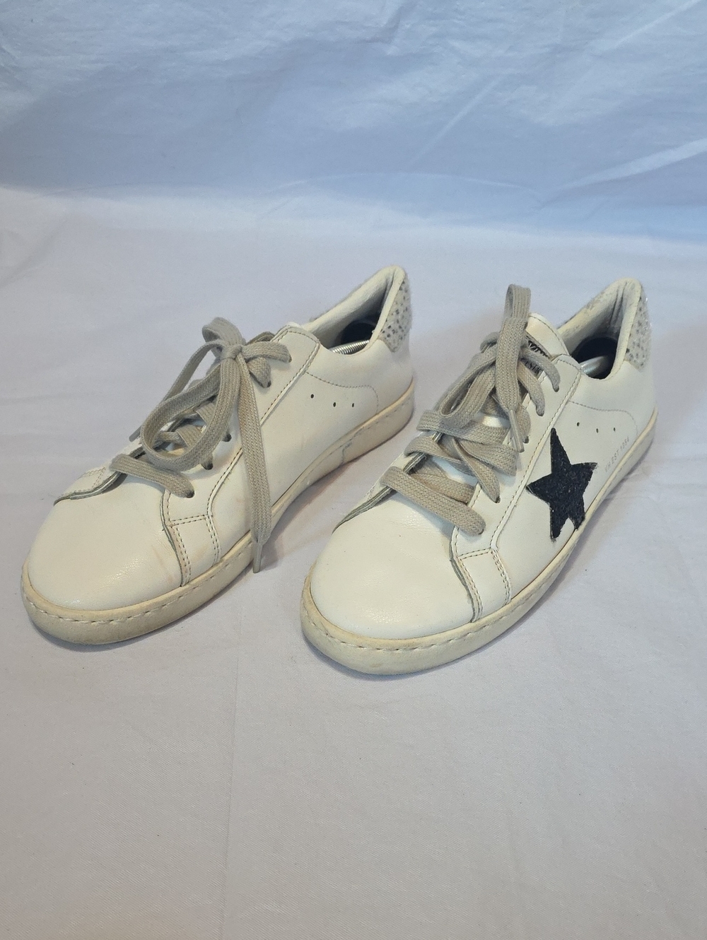 Vintage Havana Carla Sneaker White Cheetah Black Star Faux Fur Heel Tab 8.5